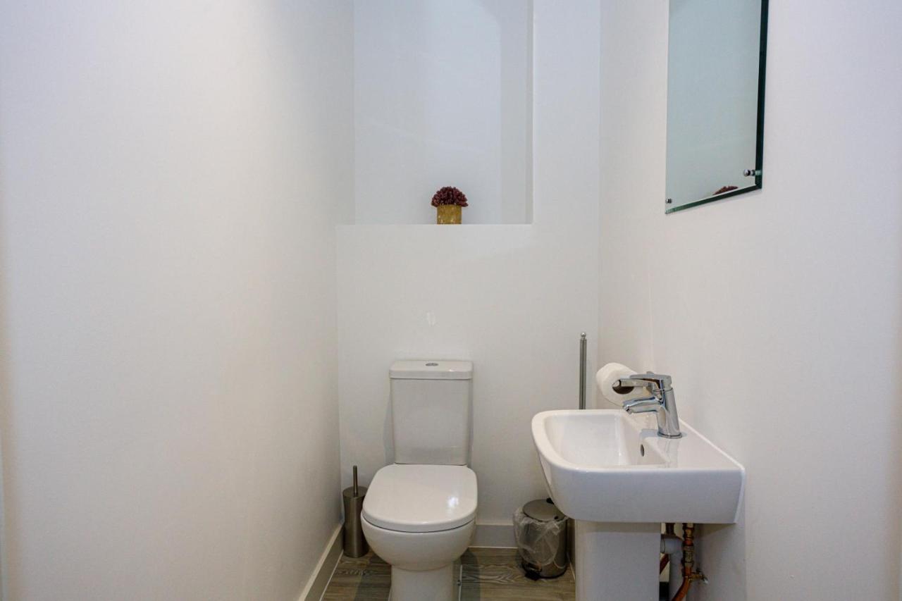 Contemporary 2 Bedroom Duplex In Salford Manchester Exterior foto
