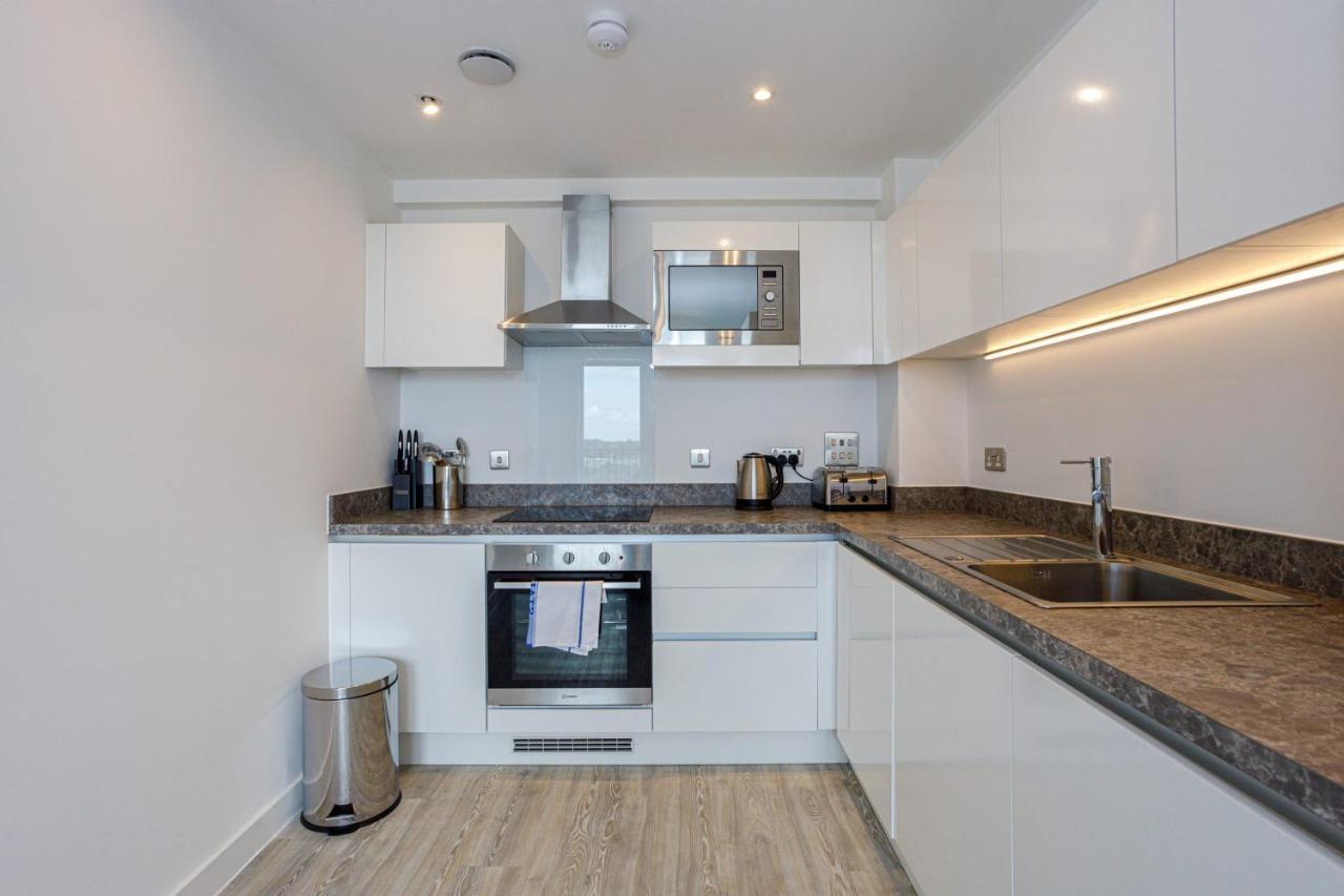 Contemporary 2 Bedroom Duplex In Salford Manchester Exterior foto
